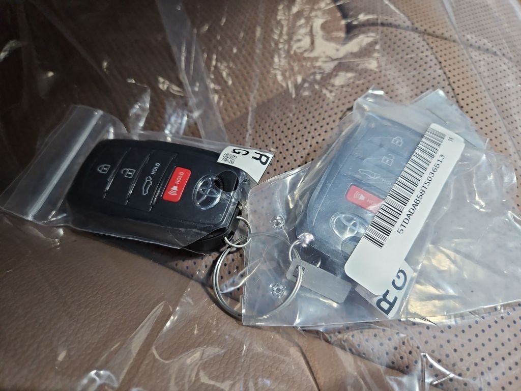 2026 Toyota Grand Highlander Hybrid MAX Platinum