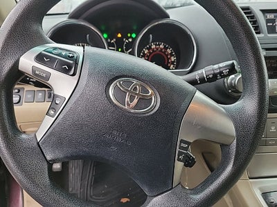 2011 Toyota Highlander Base
