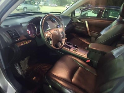 2012 Toyota Highlander SE