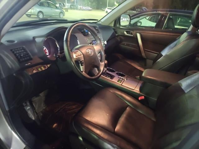 2012 Toyota Highlander SE