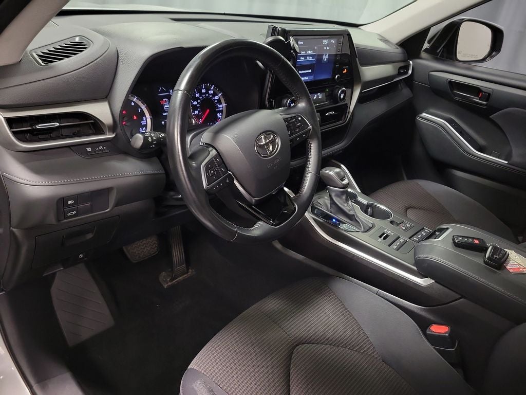 2021 Toyota Highlander LE