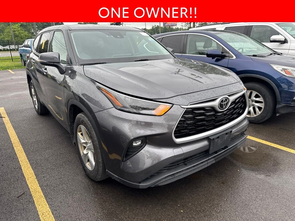 2022 Toyota Highlander LE