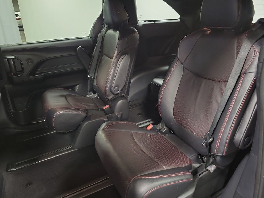 2025 Toyota Sienna XSE 7 Passenger