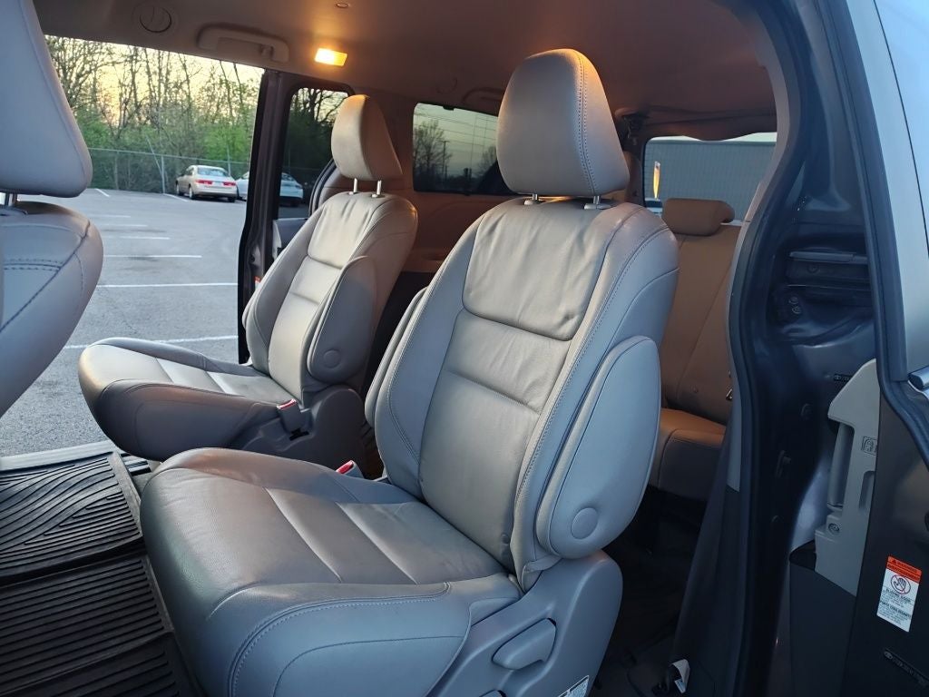 2015 Toyota Sienna XLE 7 Passenger