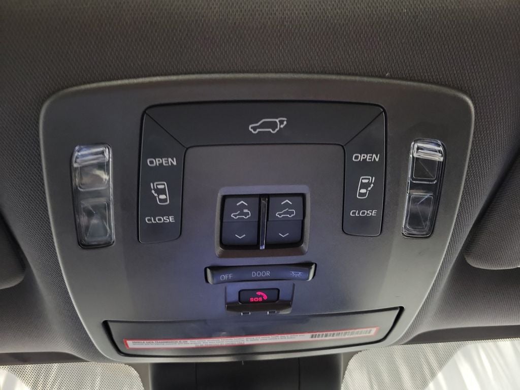 2022 Toyota Sienna XSE 7 Passenger