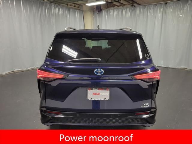 2022 Toyota Sienna XSE 7 Passenger