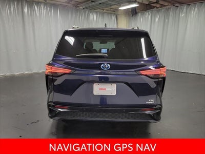 2023 Toyota Sienna XSE 7 Passenger
