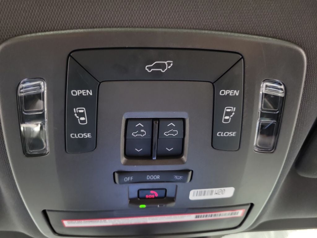 2023 Toyota Sienna XSE 7 Passenger