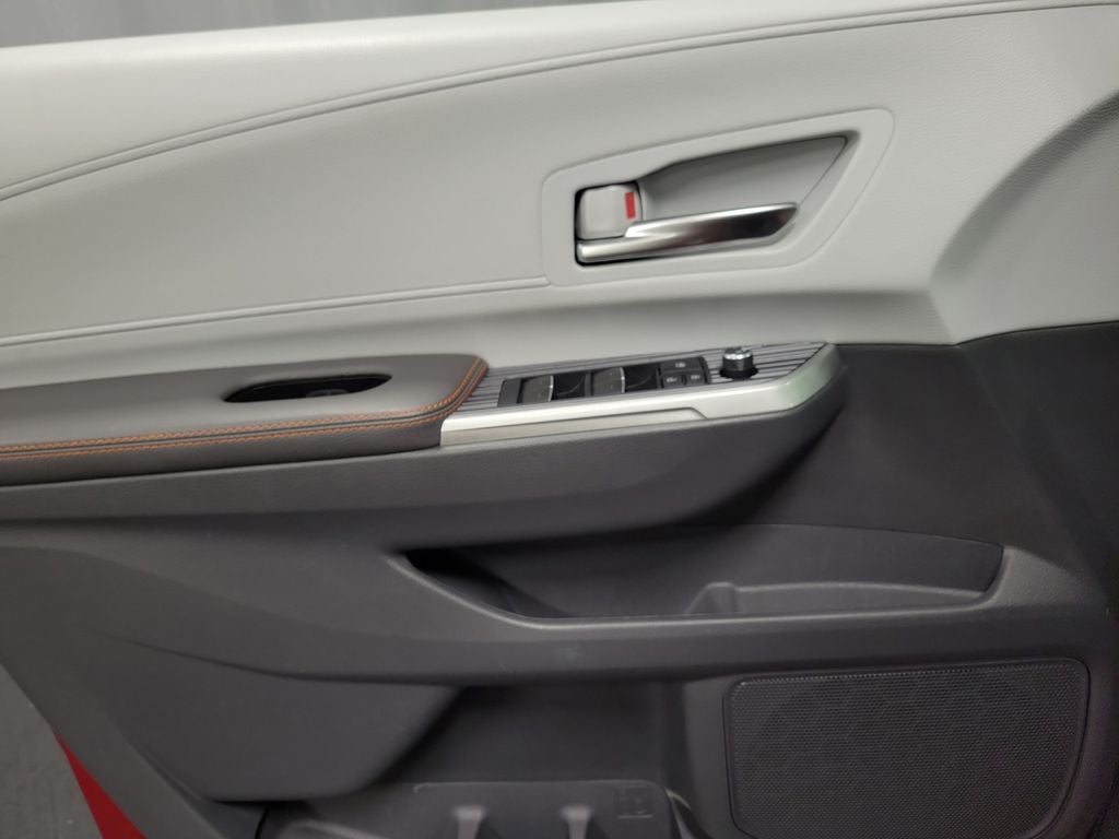 2023 Toyota Sienna XSE 7 Passenger