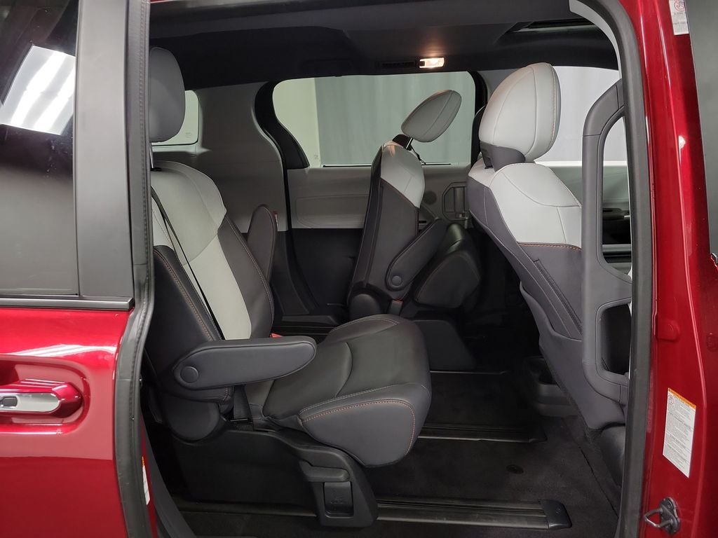 2023 Toyota Sienna XSE 7 Passenger
