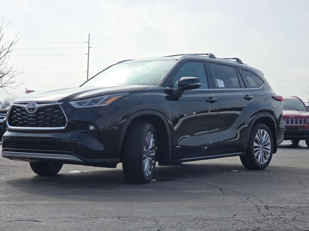 2026 Toyota Highlander Hybrid Platinum