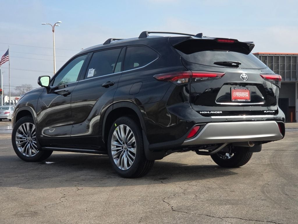 2026 Toyota Highlander Hybrid Platinum
