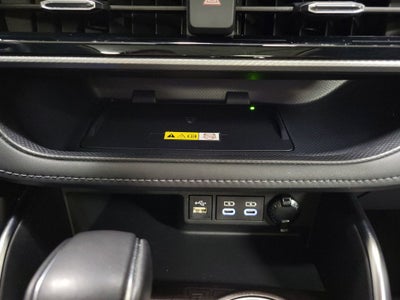 2023 Toyota Highlander Hybrid Platinum