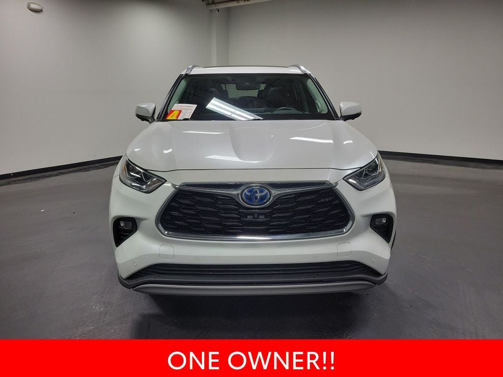 2023 Toyota Highlander Hybrid Platinum