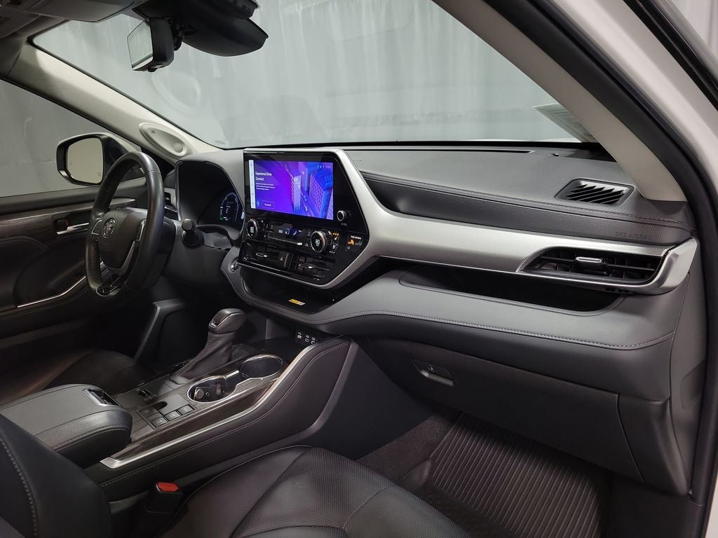 2023 Toyota Highlander Hybrid Platinum