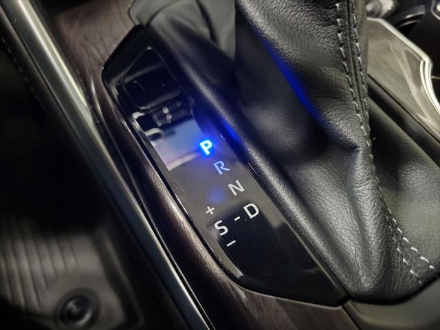 2023 Toyota Highlander Hybrid Platinum