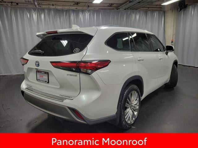 2023 Toyota Highlander Hybrid Platinum