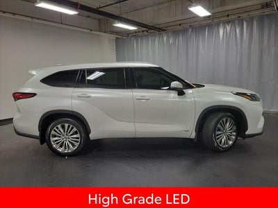 2023 Toyota Highlander Hybrid Platinum