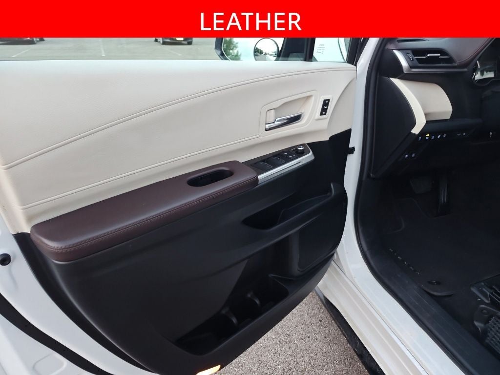 2024 Toyota Sienna Platinum 7 Passenger