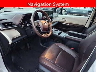 2024 Toyota Sienna Platinum 7 Passenger