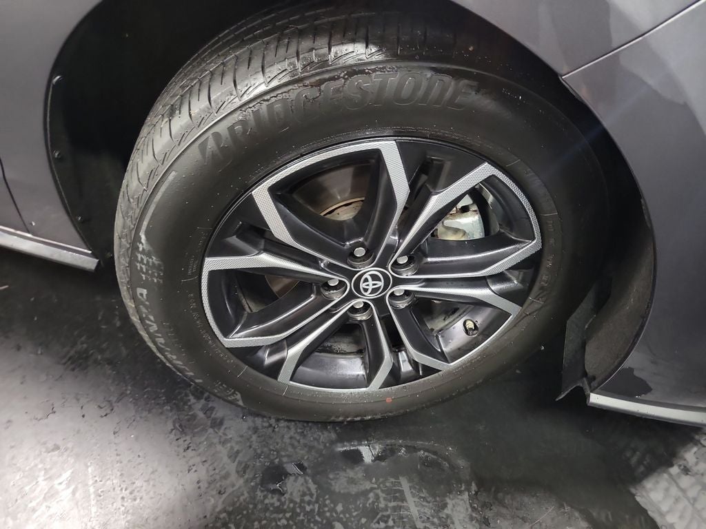 2025 Toyota Sienna Platinum 7 Passenger