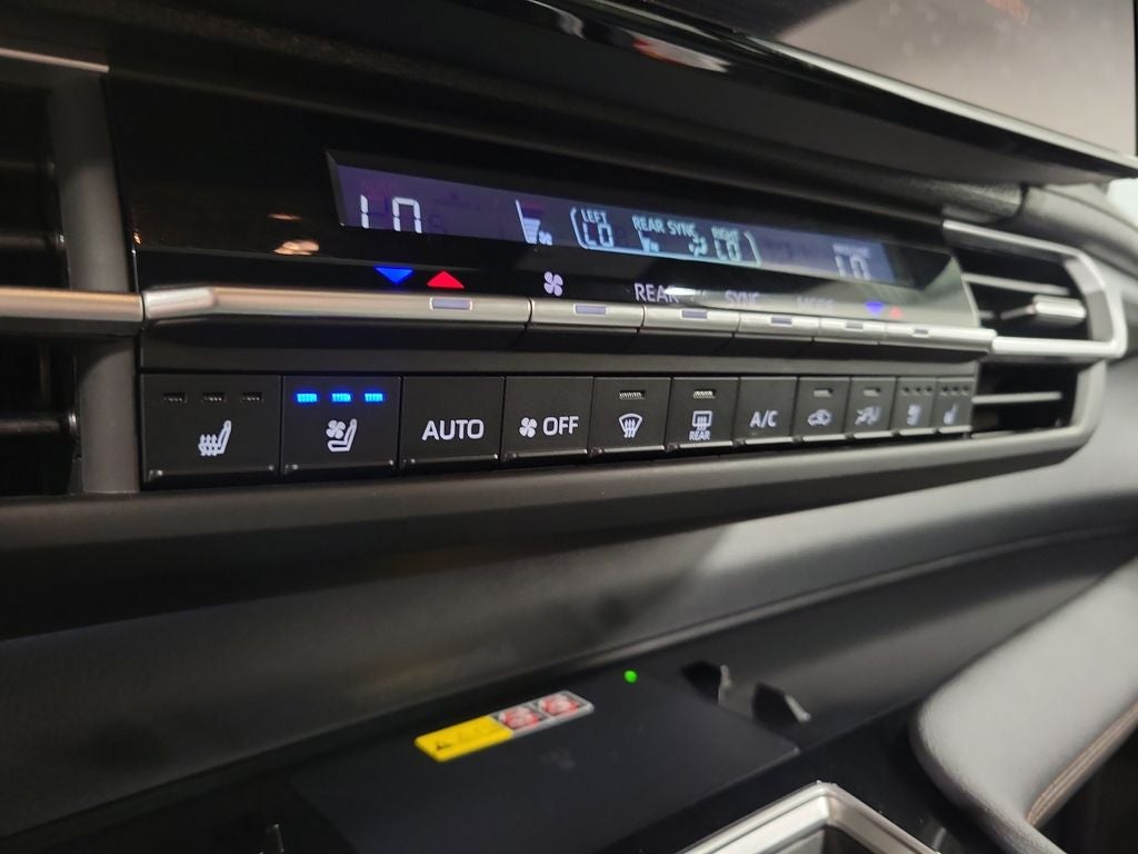 2025 Toyota Sienna Platinum 7 Passenger