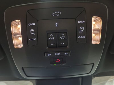 2025 Toyota Sienna Platinum 7 Passenger