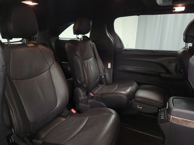 2025 Toyota Sienna Platinum 7 Passenger