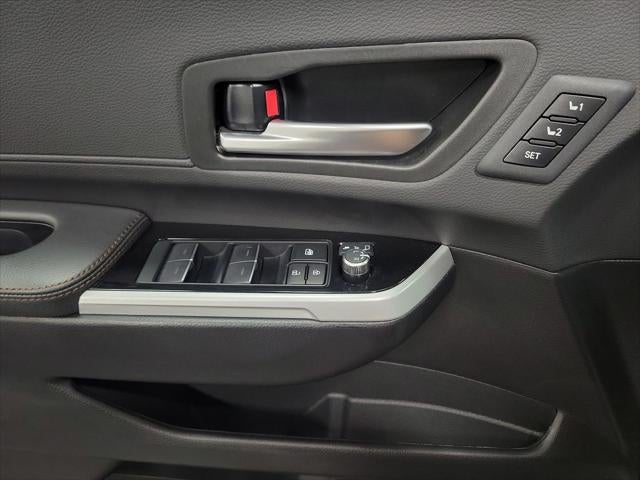 2025 Toyota Sienna Platinum 7 Passenger