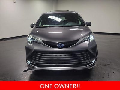 2025 Toyota Sienna Platinum 7 Passenger
