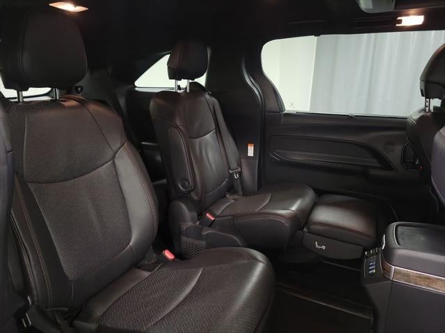 2025 Toyota Sienna Platinum 7 Passenger
