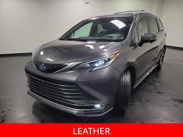 2025 Toyota Sienna Platinum 7 Passenger