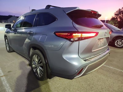 2022 Toyota Highlander Platinum