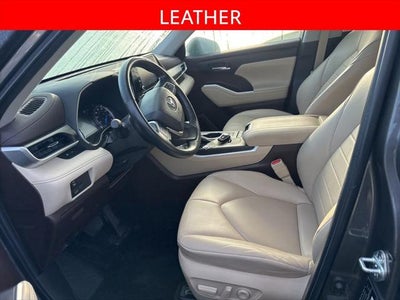 2022 Toyota Highlander Hybrid XLE