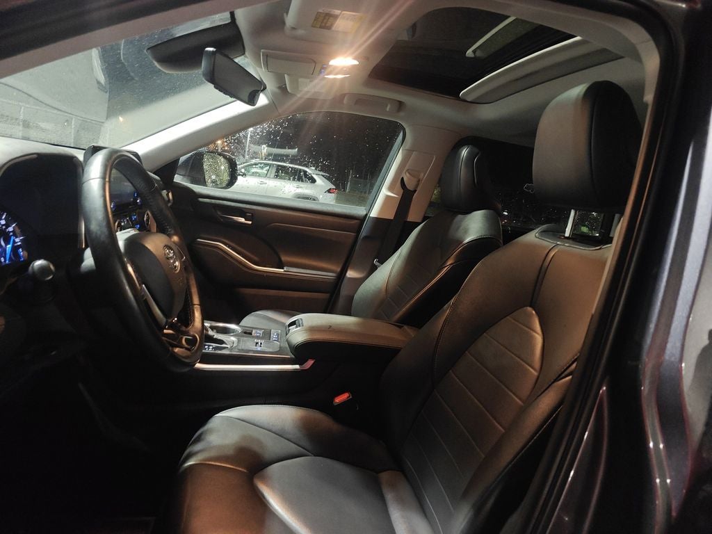 2021 Toyota Highlander Hybrid XLE