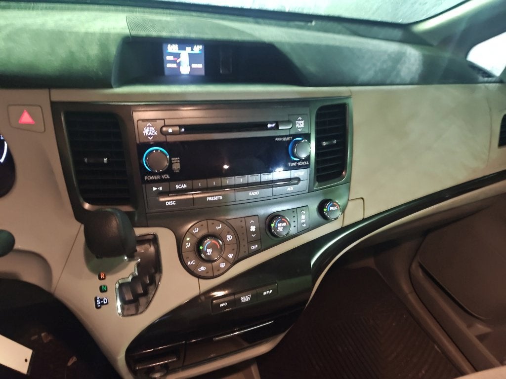 2011 Toyota Sienna LE