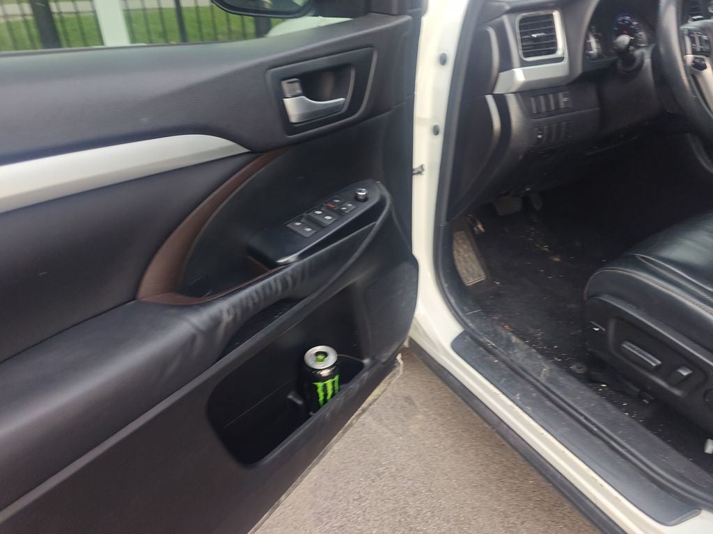 2016 Toyota Highlander XLE V6