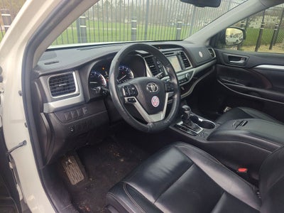 2016 Toyota Highlander XLE V6