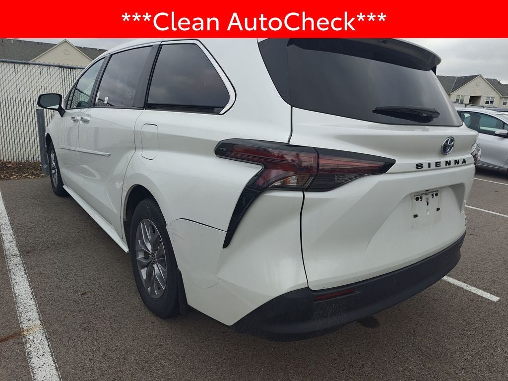2024 Toyota Sienna XLE 8 Passenger