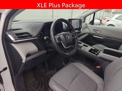 2024 Toyota Sienna XLE 8 Passenger