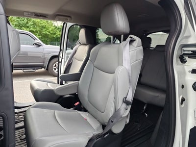 2025 Toyota Sienna XLE 7 Passenger