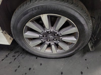 2020 Toyota Sienna LE 7 Passenger