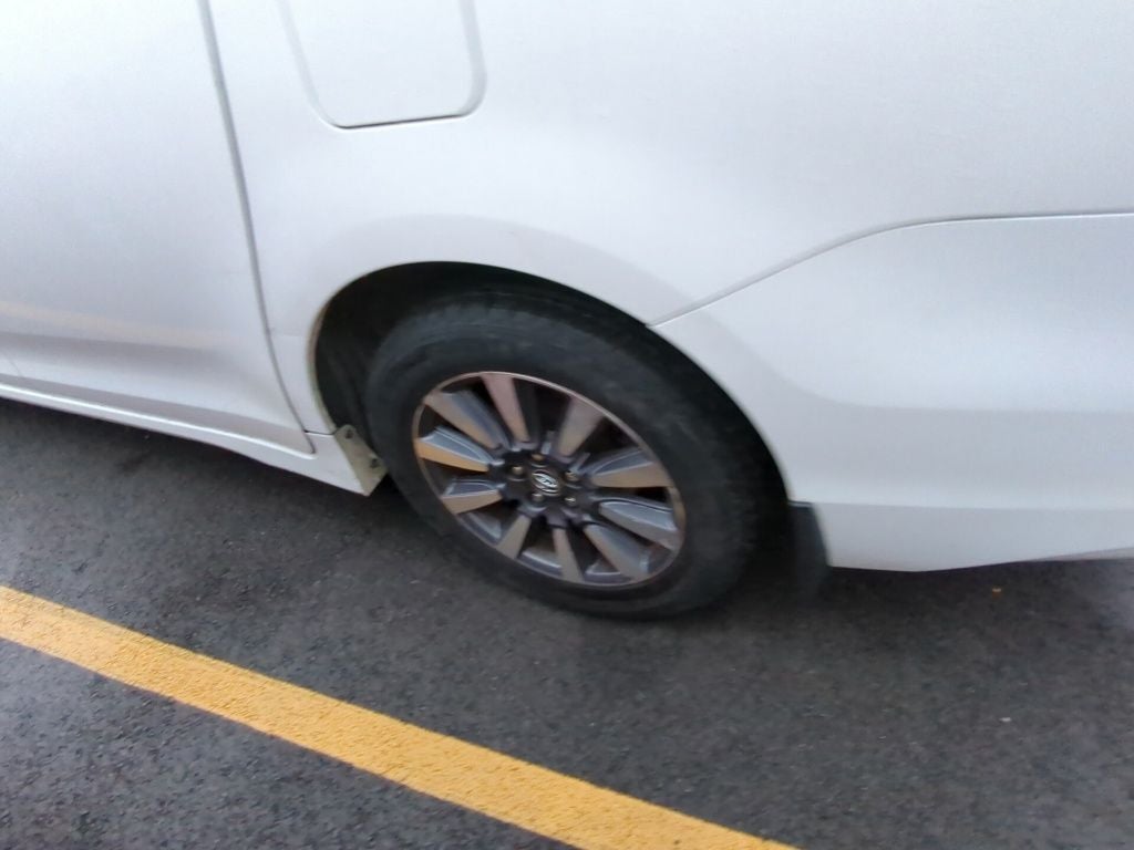 2020 Toyota Sienna LE 7 Passenger