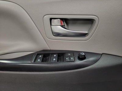 2020 Toyota Sienna LE 7 Passenger