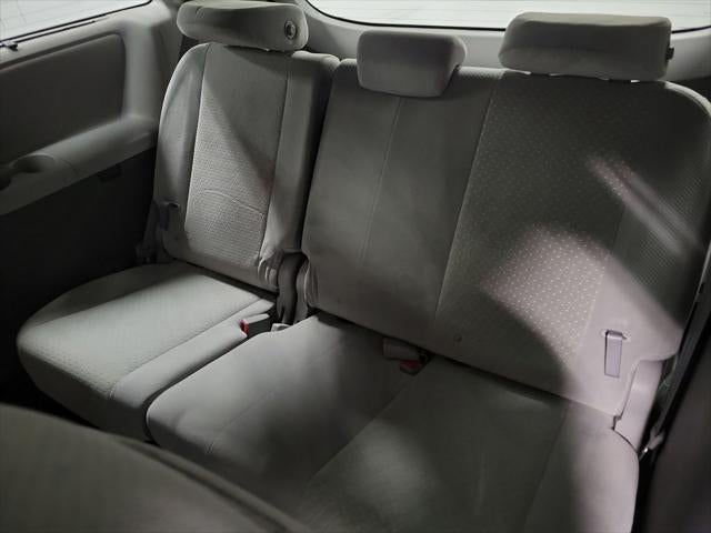 2020 Toyota Sienna LE 7 Passenger