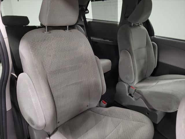 2020 Toyota Sienna LE 7 Passenger