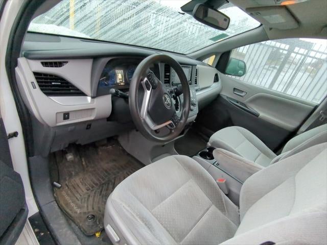 2020 Toyota Sienna LE 7 Passenger