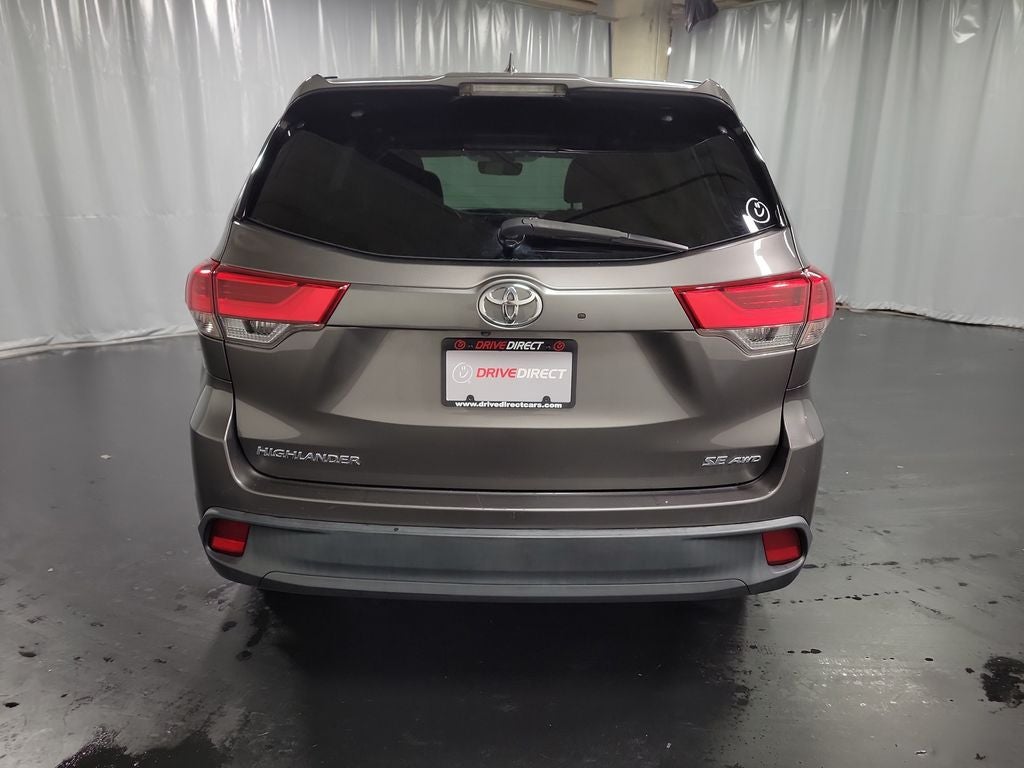 2017 Toyota Highlander SE