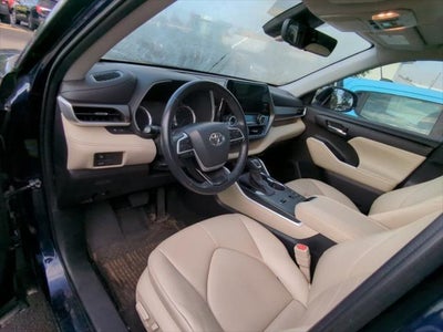 2023 Toyota Highlander Hybrid XLE