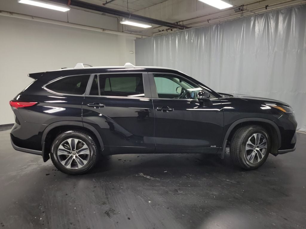 2023 Toyota Highlander Hybrid XLE
